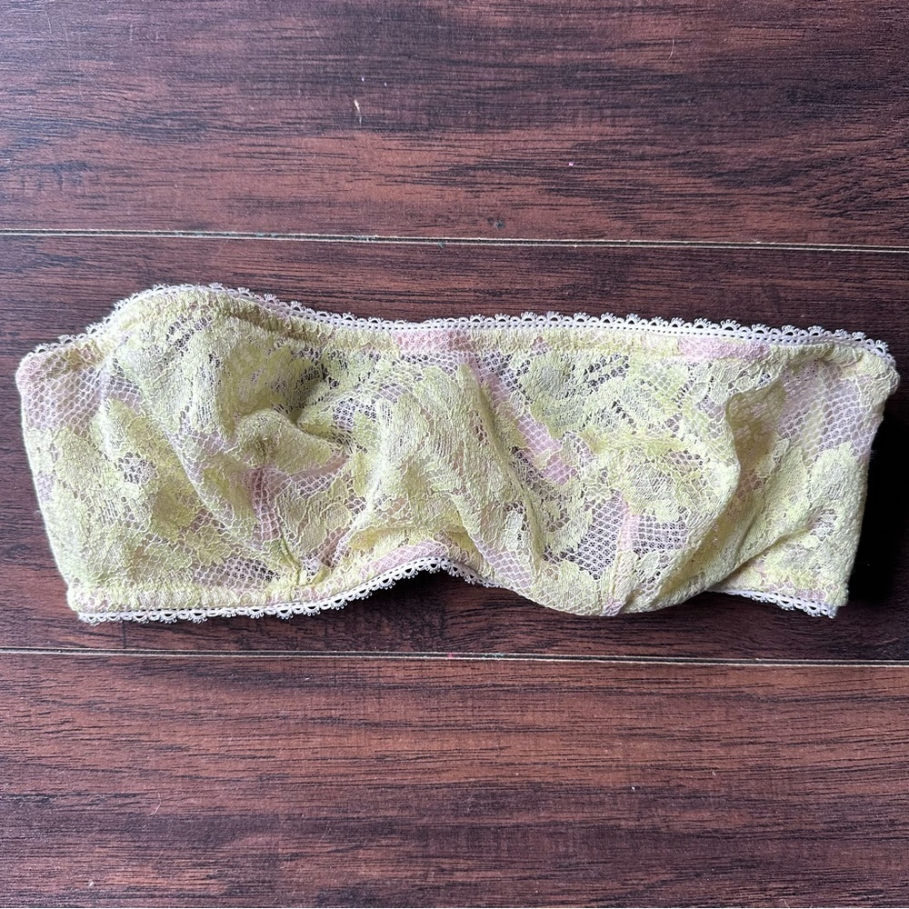 Victoria's Secret Yellow Lace Unlined Wired Strapless Bra